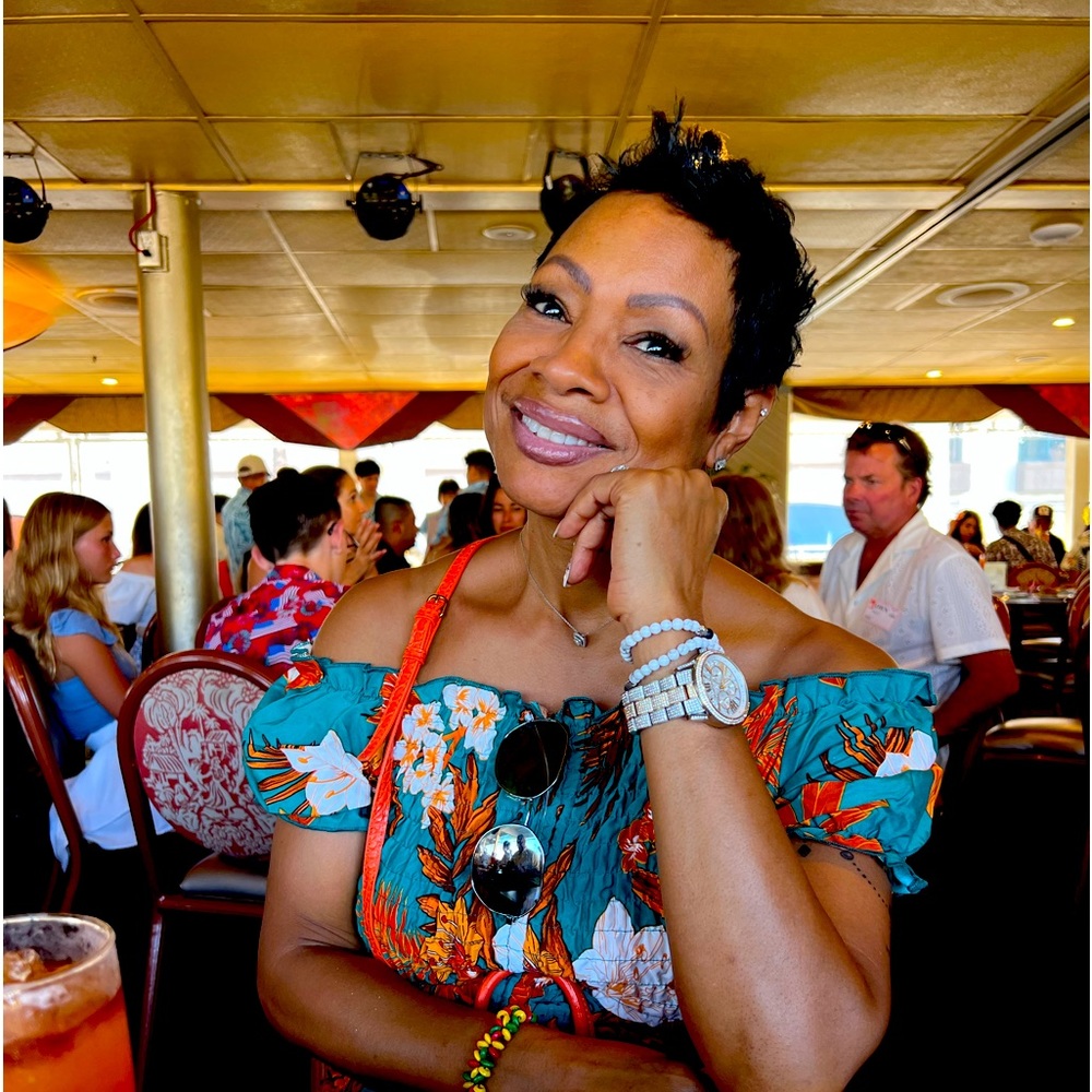 Meet your Posher, Deborah